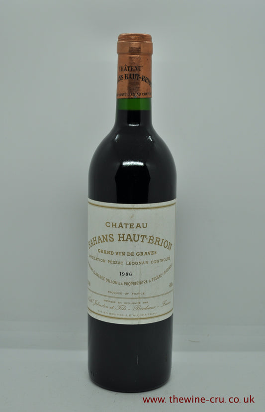 1986 vintage red wine. Bahans Haut Brion. Bordeaux, France. The bottle is in good condition with the wine level being in neck. Immediate delivery. Free local delivery. Gift wrapping available.