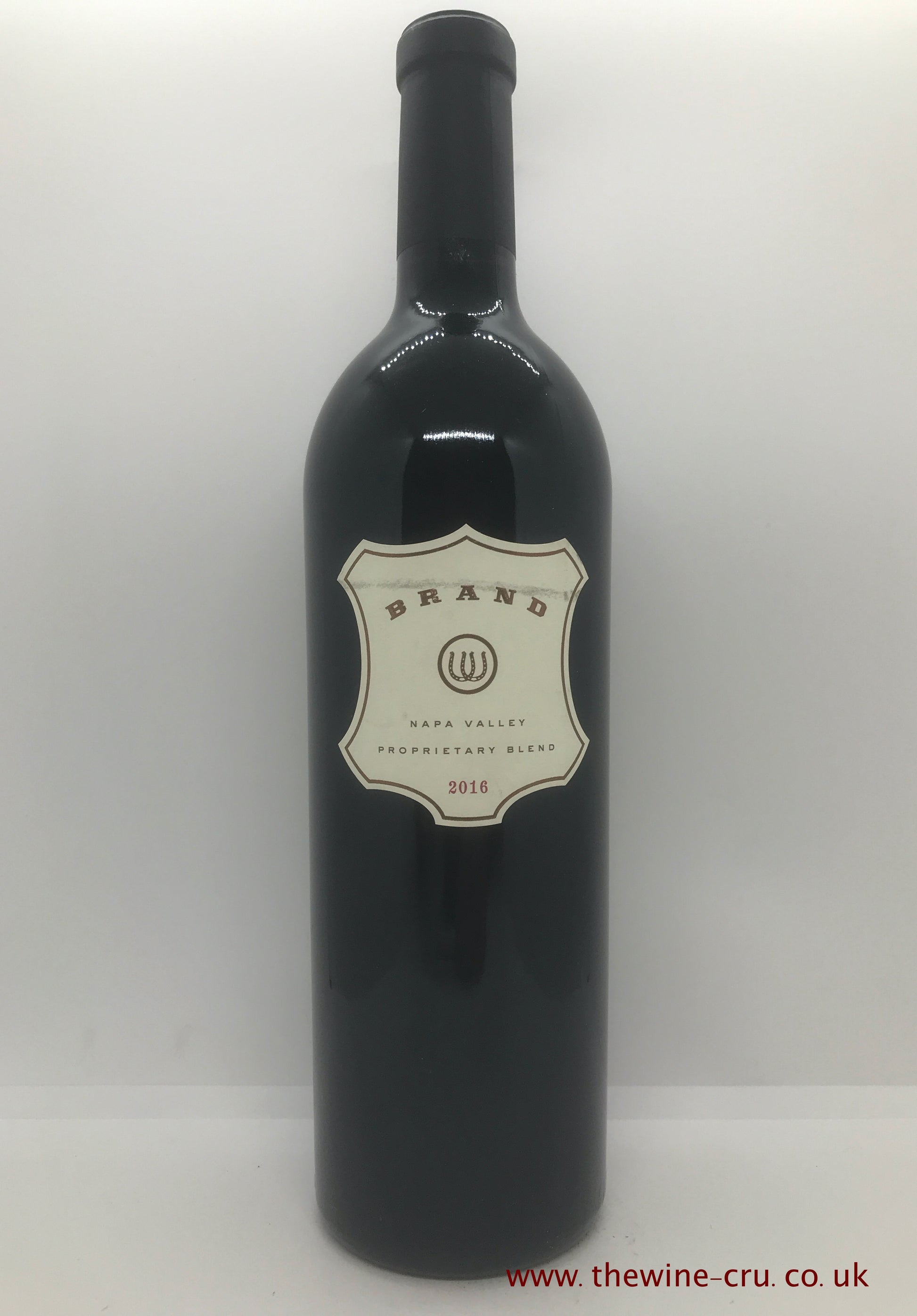 A bottle on 2016 vintage red wine. Brand Proprietary Blend 2016. USA, California. Immediate delivery. Free local delivery. Gift wrapping available.