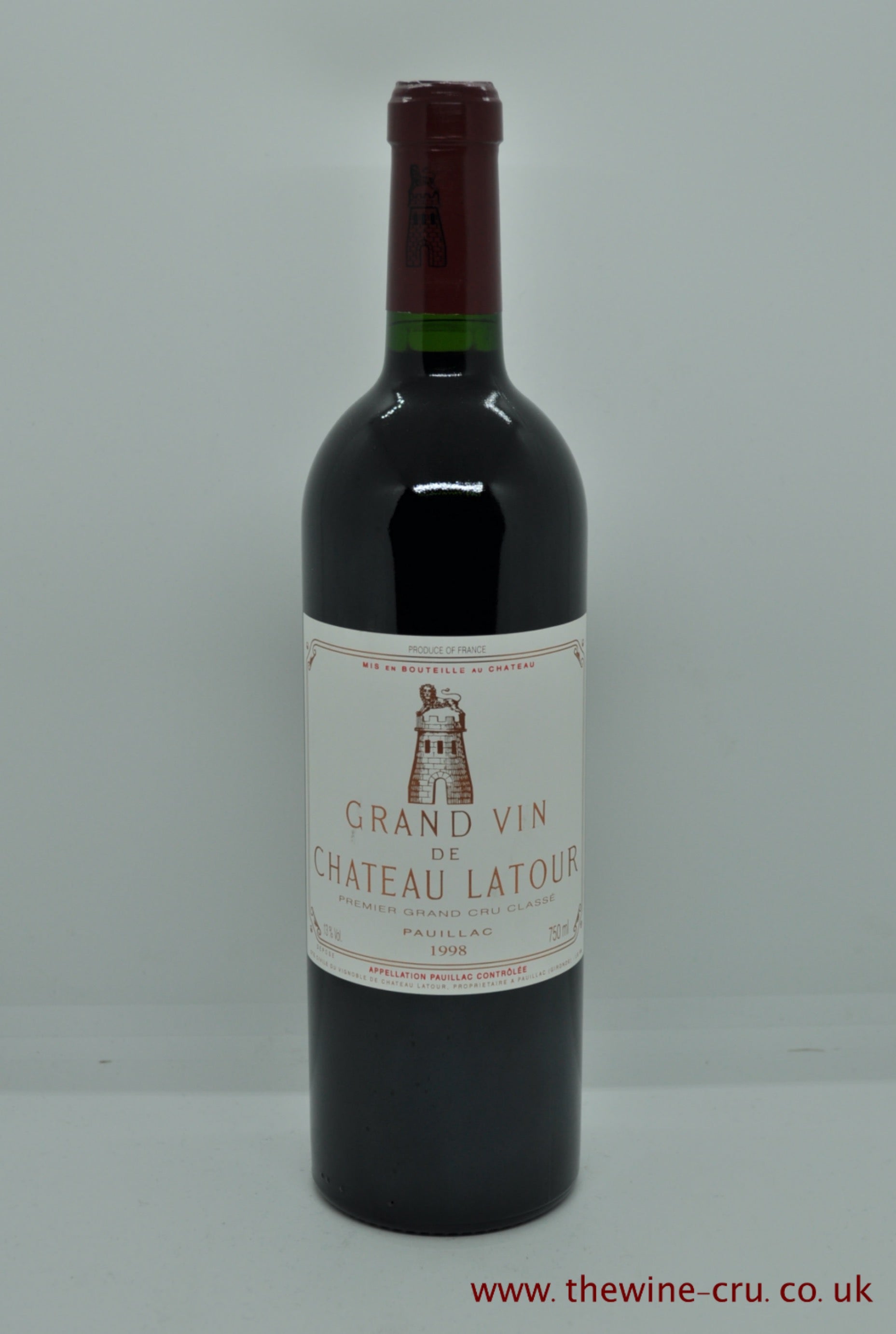 A bottle od 1998 vintage red wine. Chateau Latour, France, Bordeaux. The bottle is in excellent condition. Immediate delivery. free local delivery. Gift wrapping available.