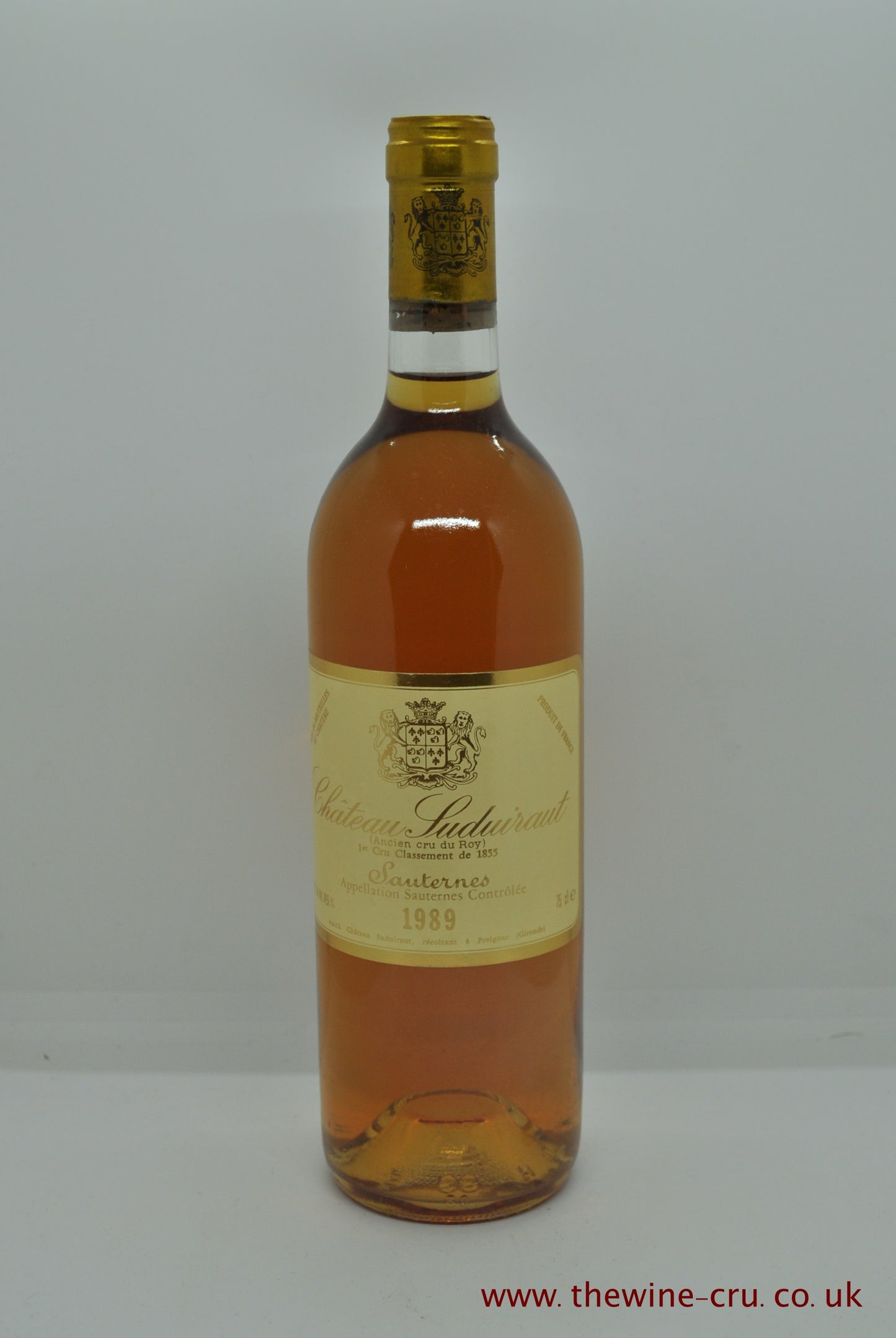 1989 vintage sweet white wine. Chateau Suduiraut. Bordeaux France. The bottles are in good condition with the wine level in neck. Immediate delivery. Free local delivery. Gift wrapping available.