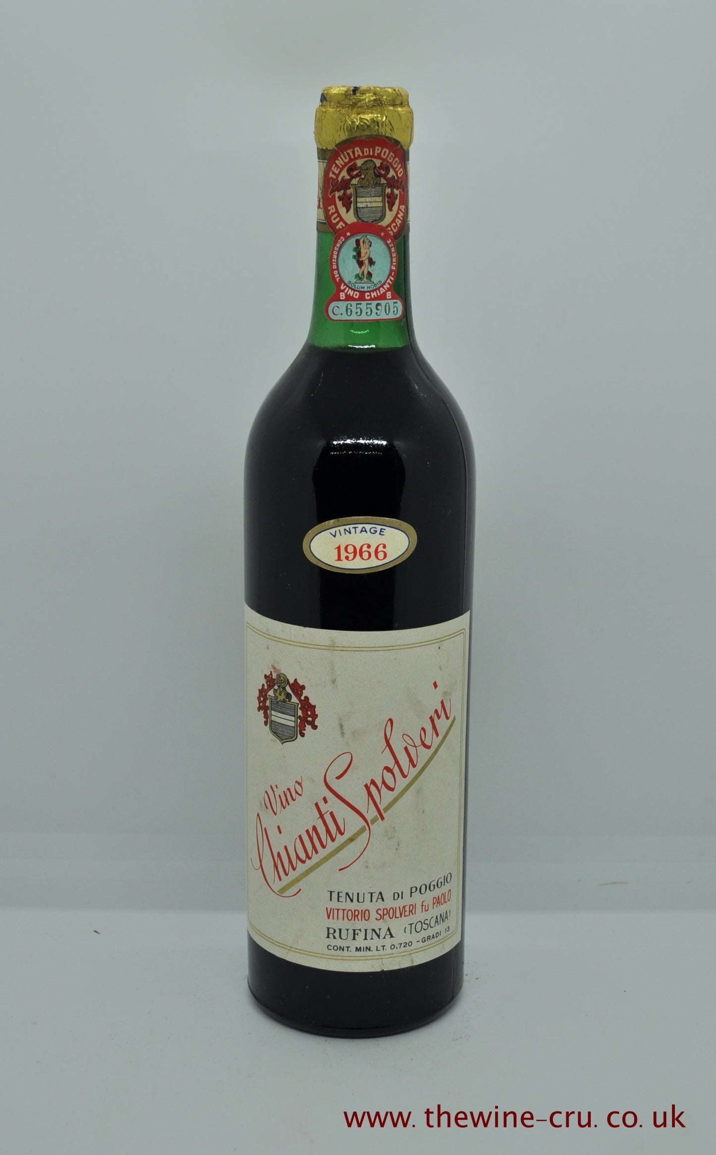 A bottle of 1966 vintage red wine. Chianti Spolieri Italy. The bottle is in good condition with the wine level being very top shoulder. Immediate delivery. Free local delivery. Gift wrapping available.