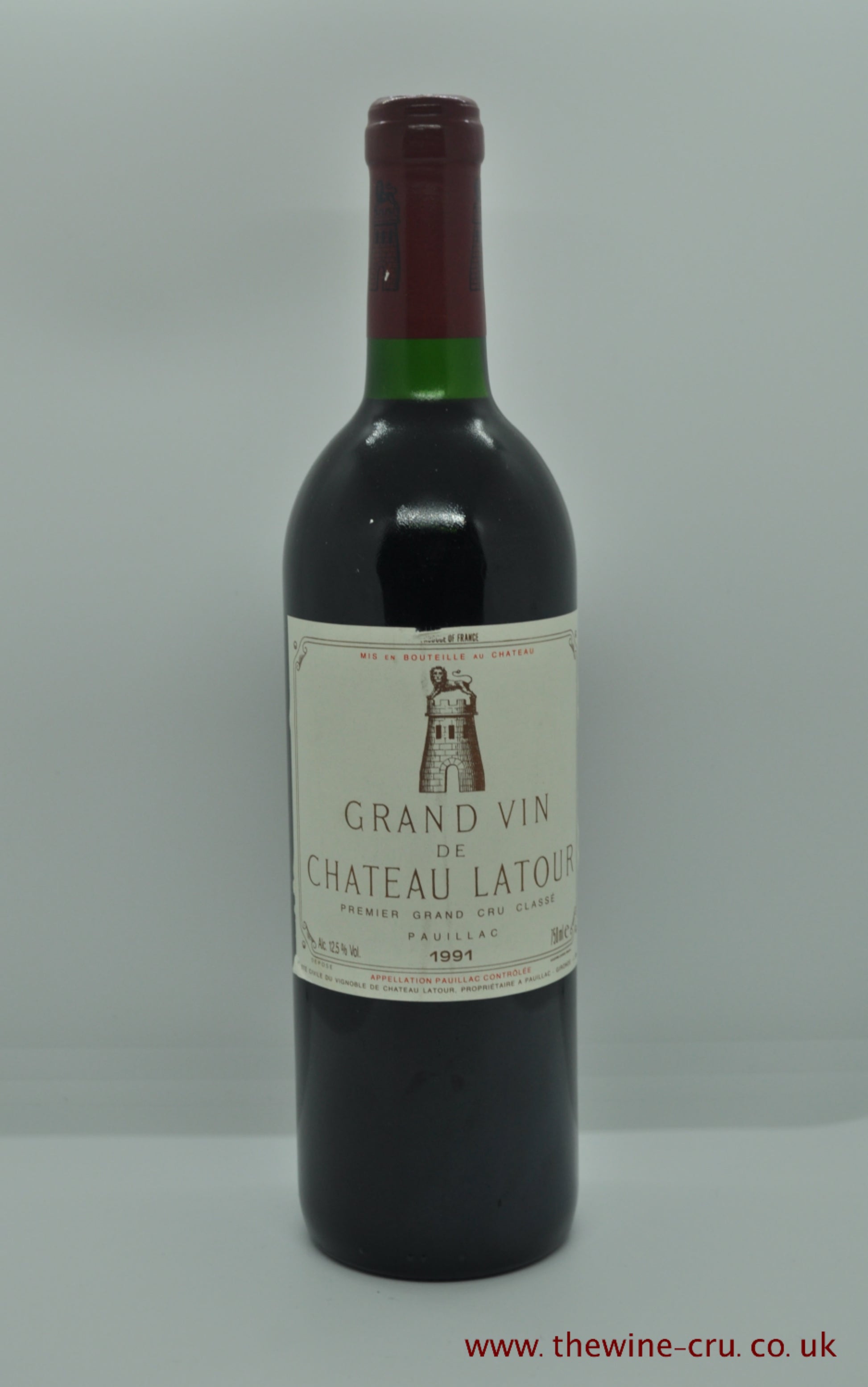 1991 vintage red wine. Chateau Latour 1991. France, Bordeaux. Immediate delivery UK. Free local delivery.