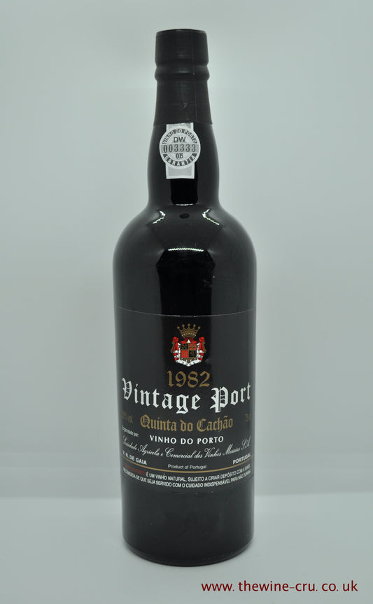 1982 vintage port wine. Messiahs Quinta Do Cachao Vintage Port 1982. Portugal. Immediate delivery. Free local delivery.